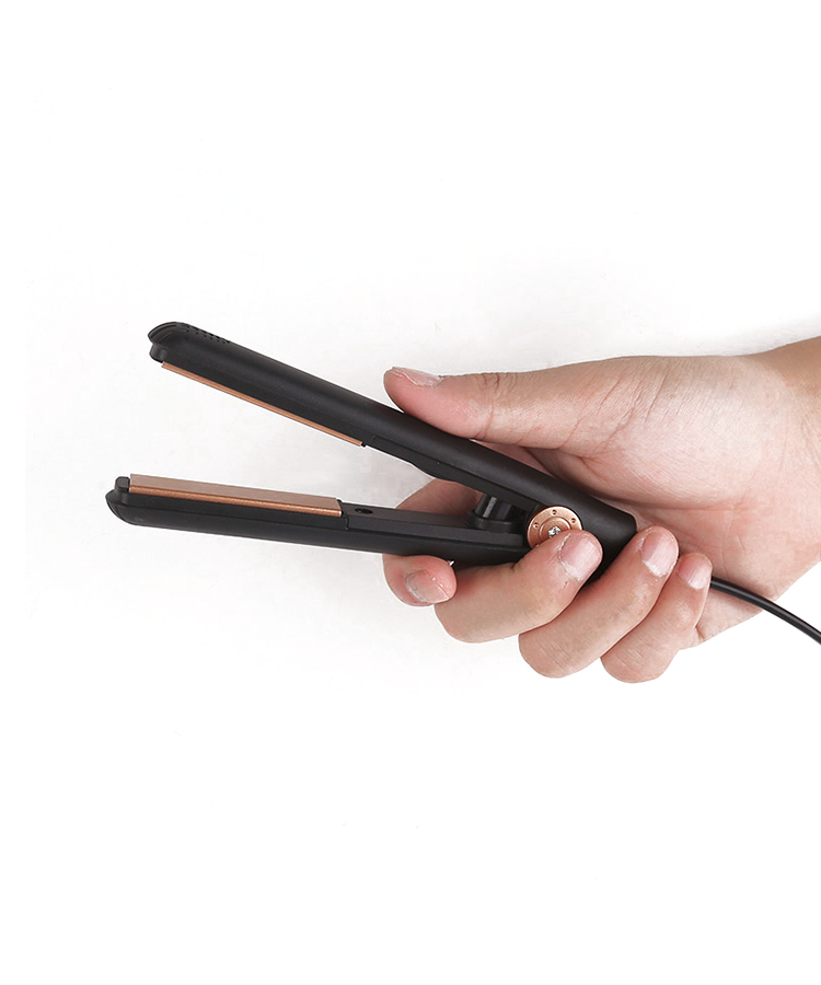 detail of TS-013 Injection Color Mini Hair Straighteners For Travel