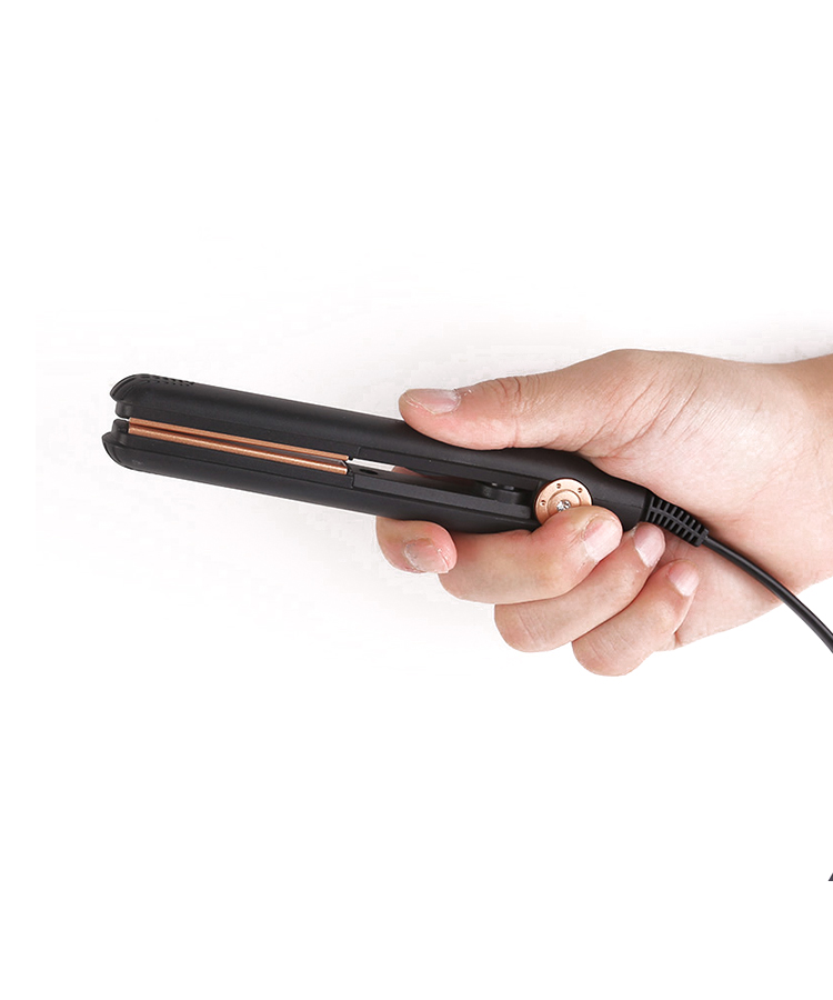 detail of TS-013 Injection Color Mini Hair Straighteners For Travel