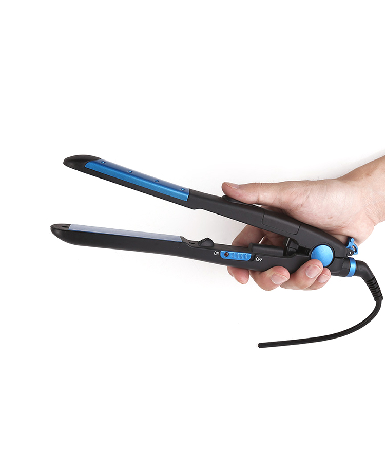 detail of TS-600 Hair Straightening Iron