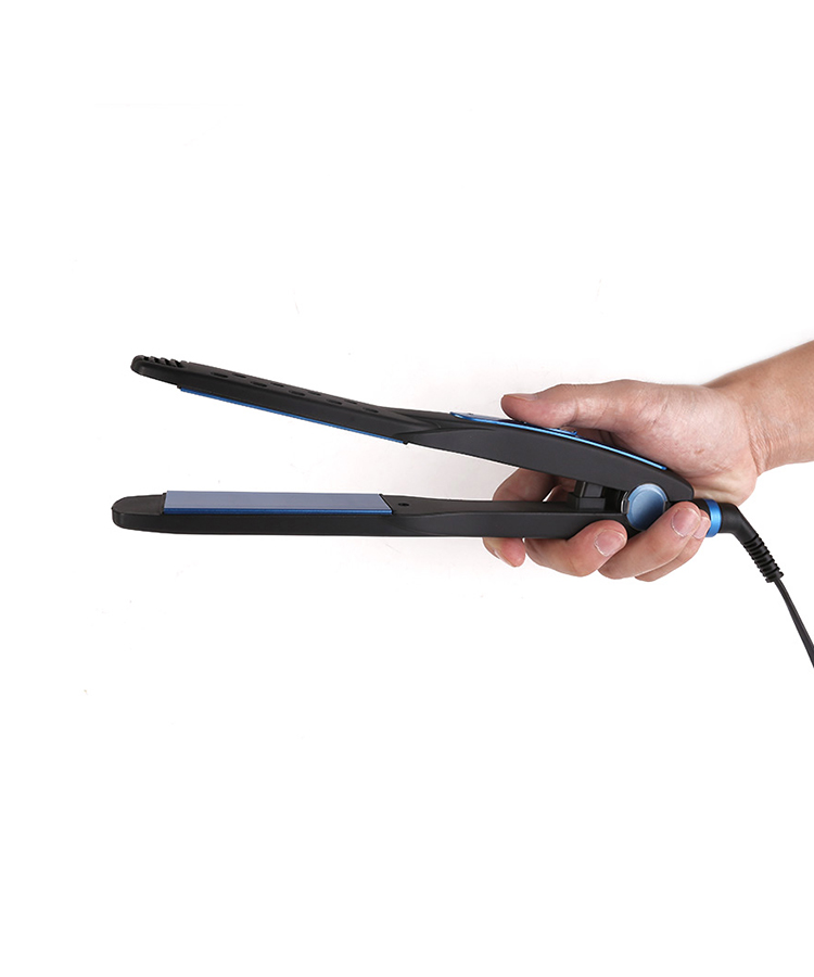 detail of TS-850 Hair Straightener